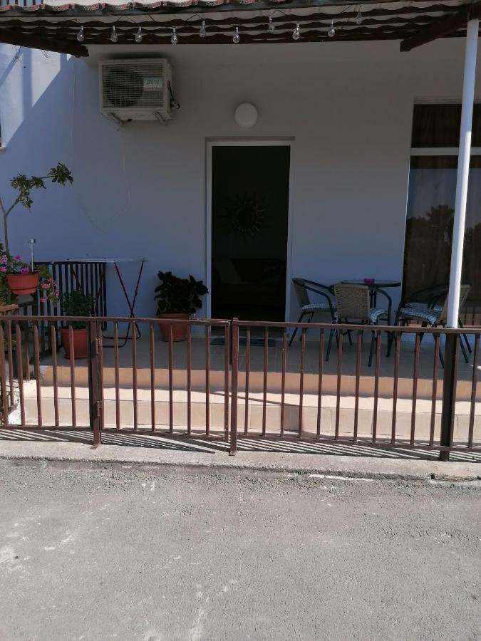 Ferienwohnung Hamboula Polis Exterior foto